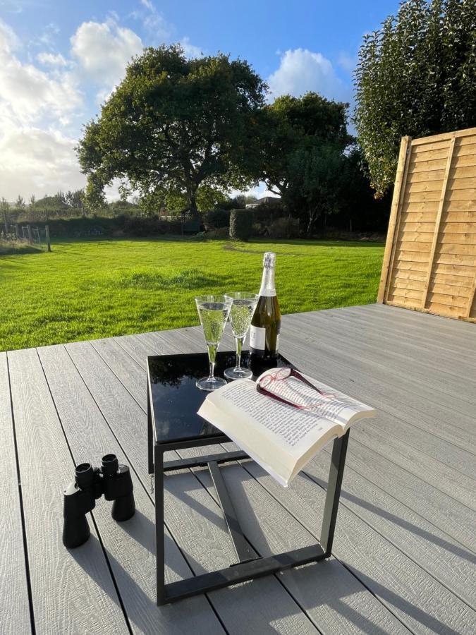 The Garden Room - A Cosy Country Stay In Cornwall 卡林顿 外观 照片